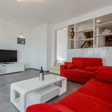 Vila Marin